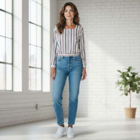 J.O.A. Los Angeles Long Sleeve Stripped Crop Top with Back Tie - NWT - Picture 3 of 11